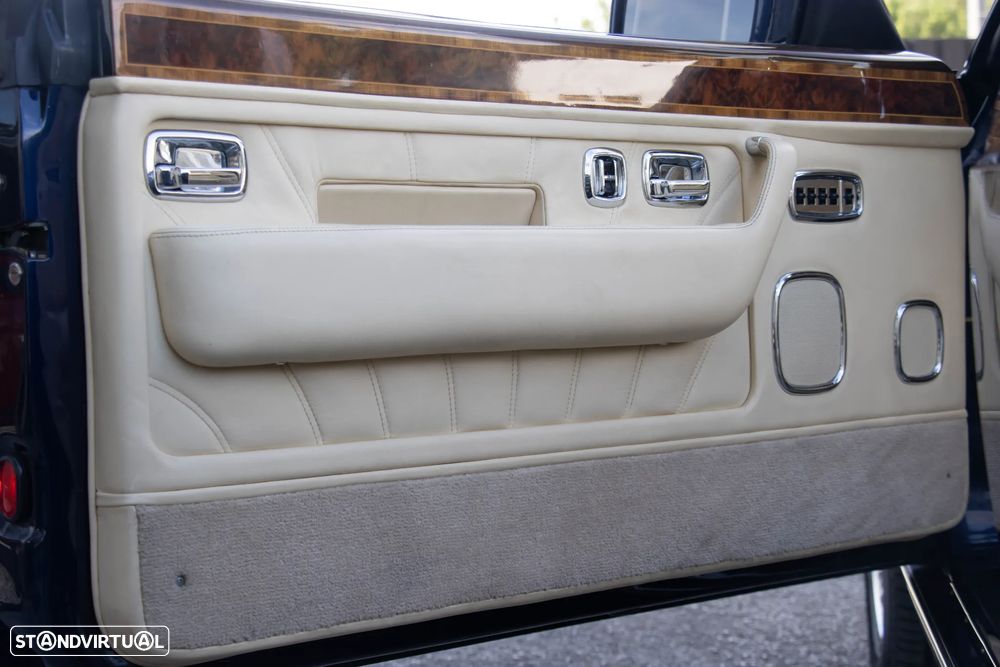 Rolls Royce Corniche Standard - 31