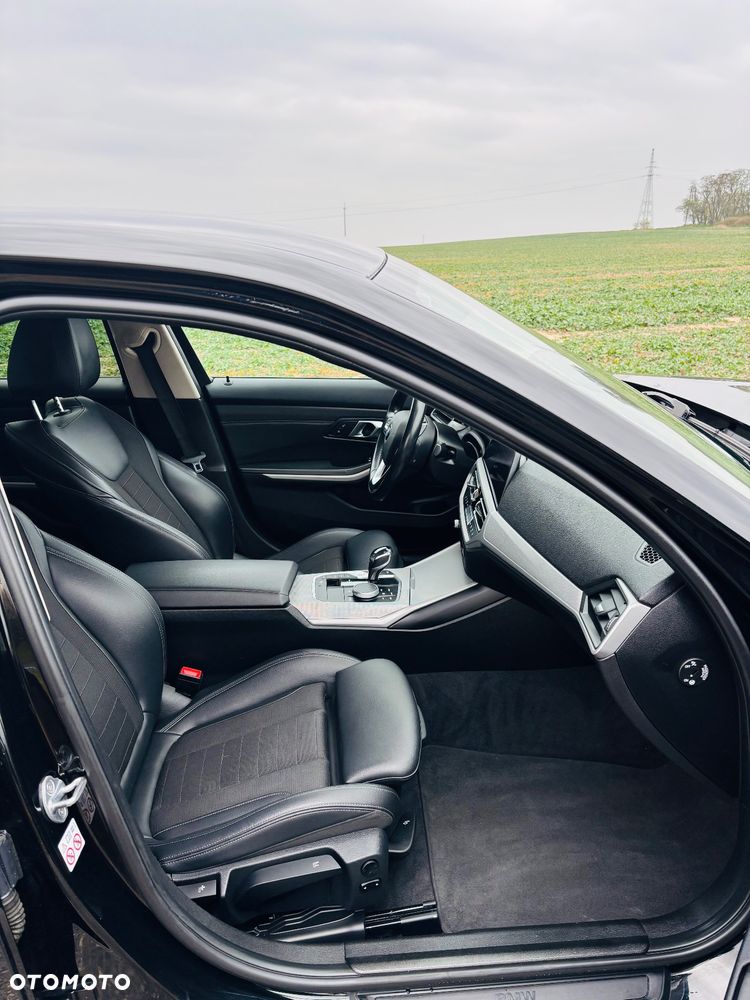 BMW Seria 3 318d - 11