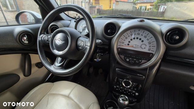 MINI Countryman Cooper D ALL4 - 17
