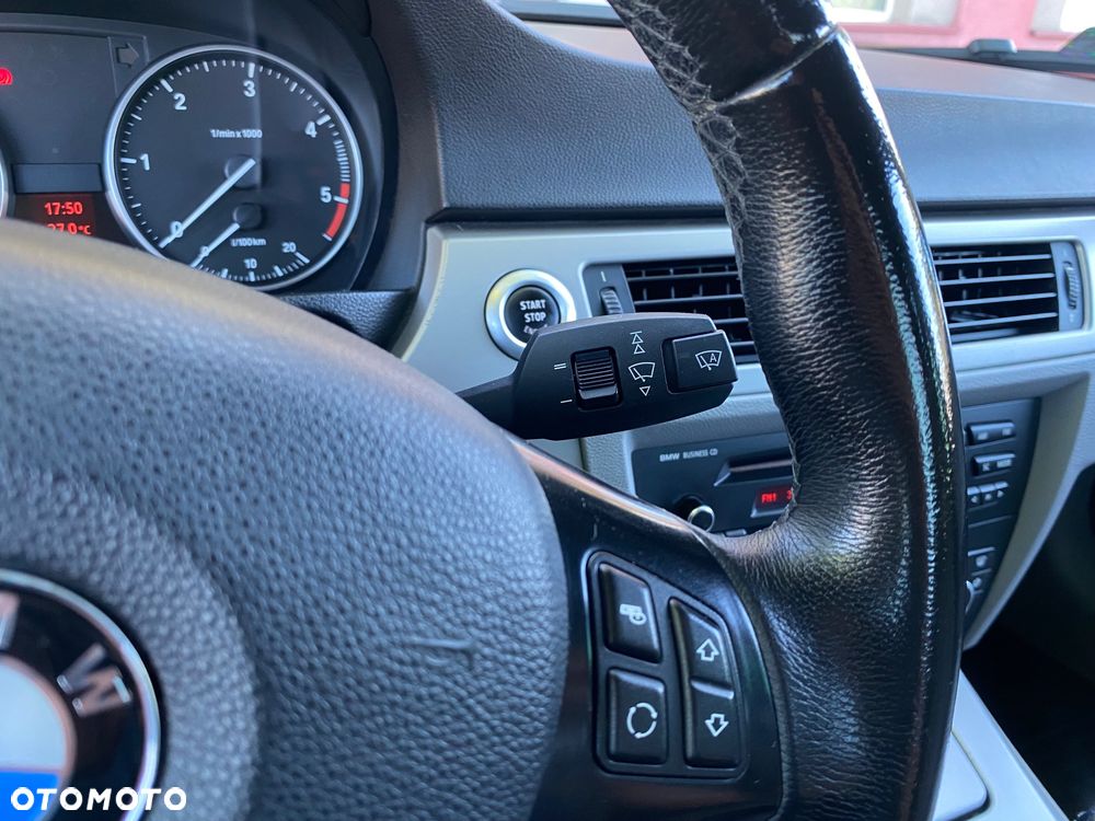 BMW Seria 3 320d - 34