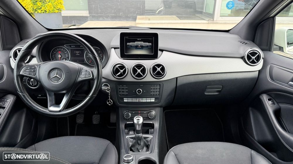 Mercedes-Benz B 180 d Urban - 13