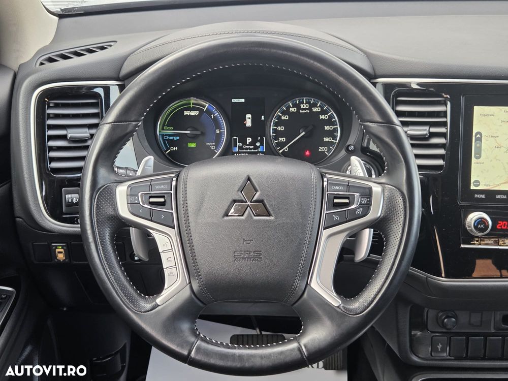 Mitsubishi Outlander - 15