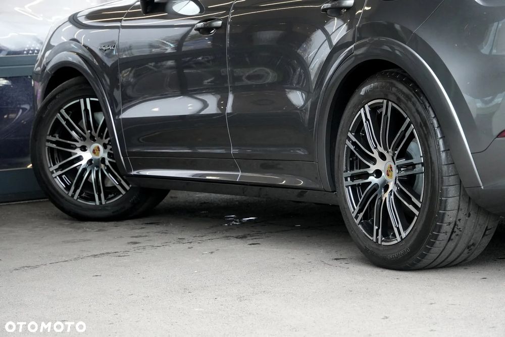 Porsche Cayenne E-Hybrid PHEV - 14