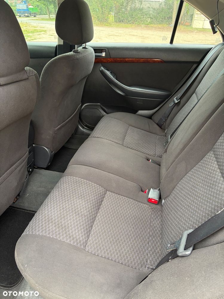 Toyota Avensis 2.0 VVT-i Sol - 6