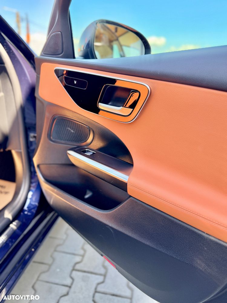 Mercedes-Benz C - 11