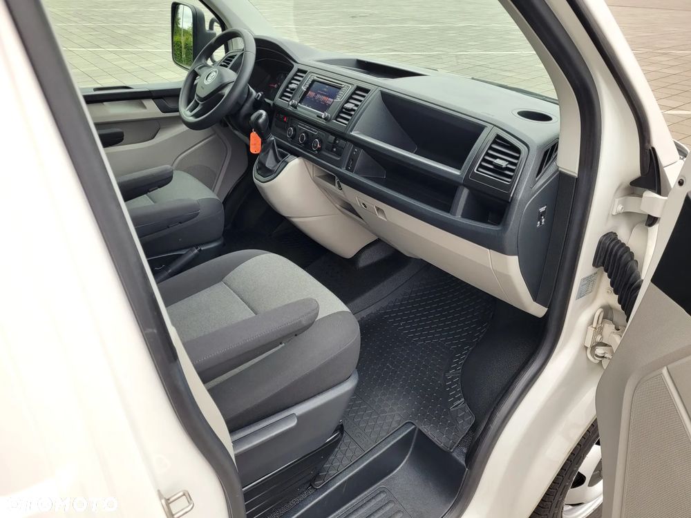 Volkswagen Transporter DSG KONTENER 8EP+WINDA750kg+DRZWI BOCZNE KLIMA KAMERA TEMPOMAT FV23% - 24