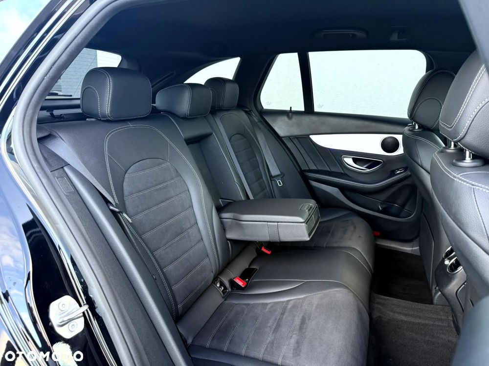 Mercedes-Benz Klasa C 220 d 9G-TRONIC AMG Line - 19