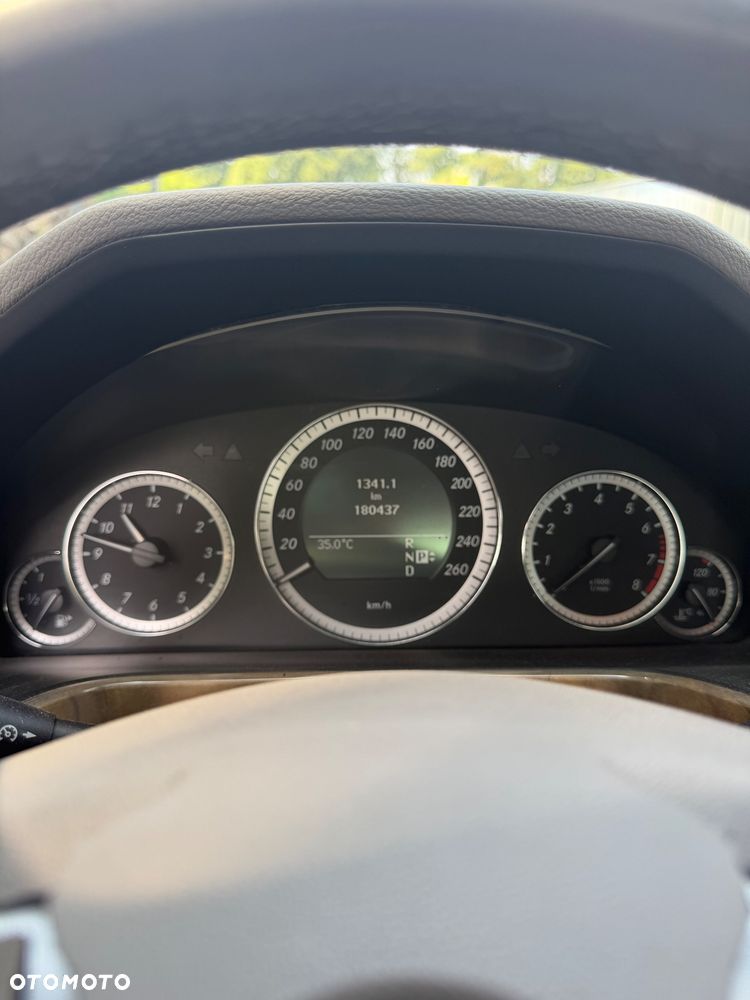 Mercedes-Benz Klasa E 350 CGI BlueEFFICIENCY 7G-TRONIC Elegance - 14