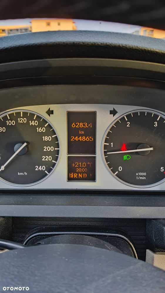 Mercedes-Benz Klasa B 180 CDI Autotronic - 17
