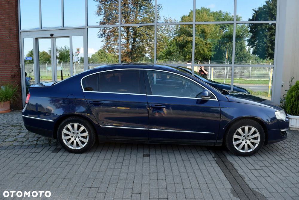 Volkswagen Passat 2.0 TDI Comfortline - 14