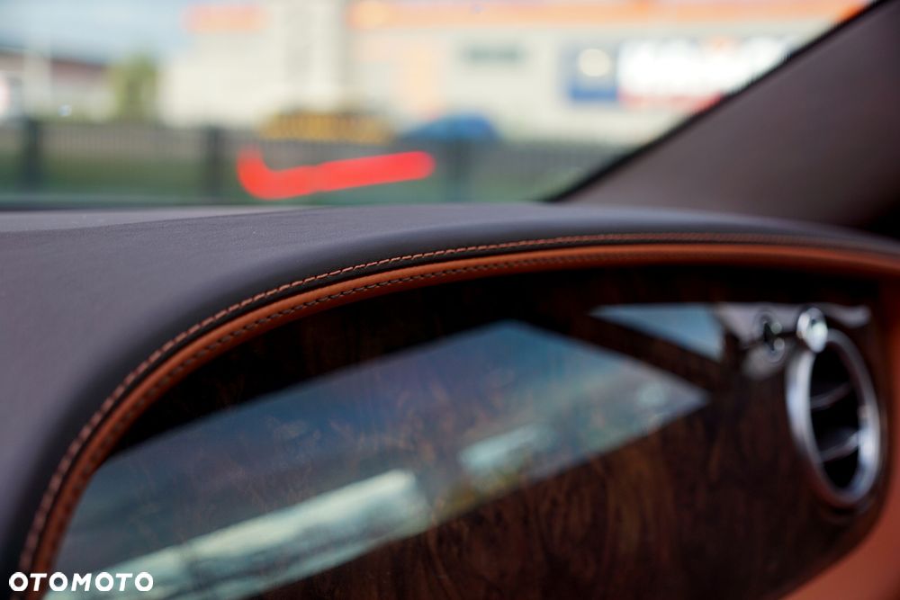 Bentley Continental GT Standard - 37