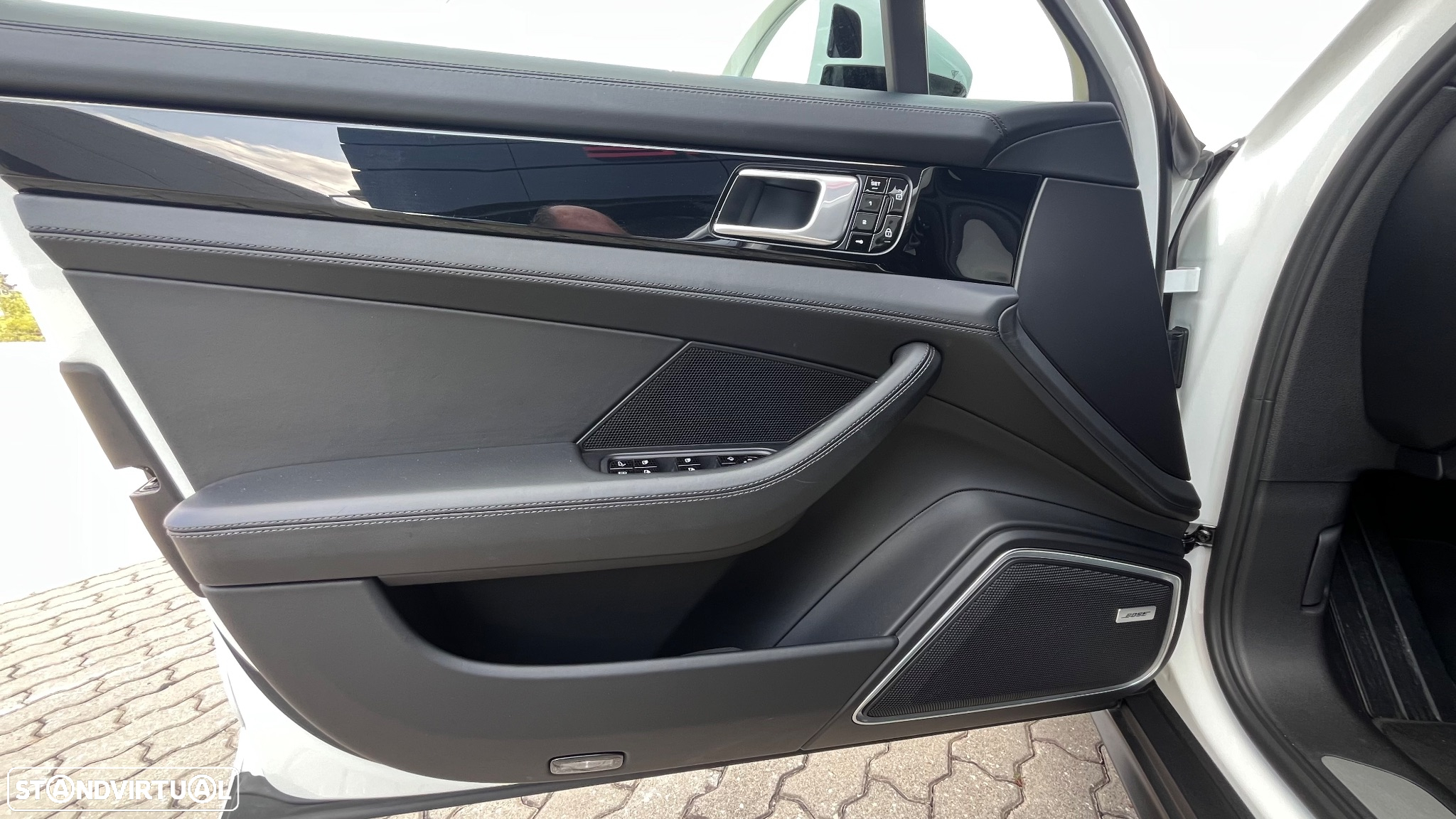 Porsche Panamera Sport Turismo 4 E-Hybrid - 10