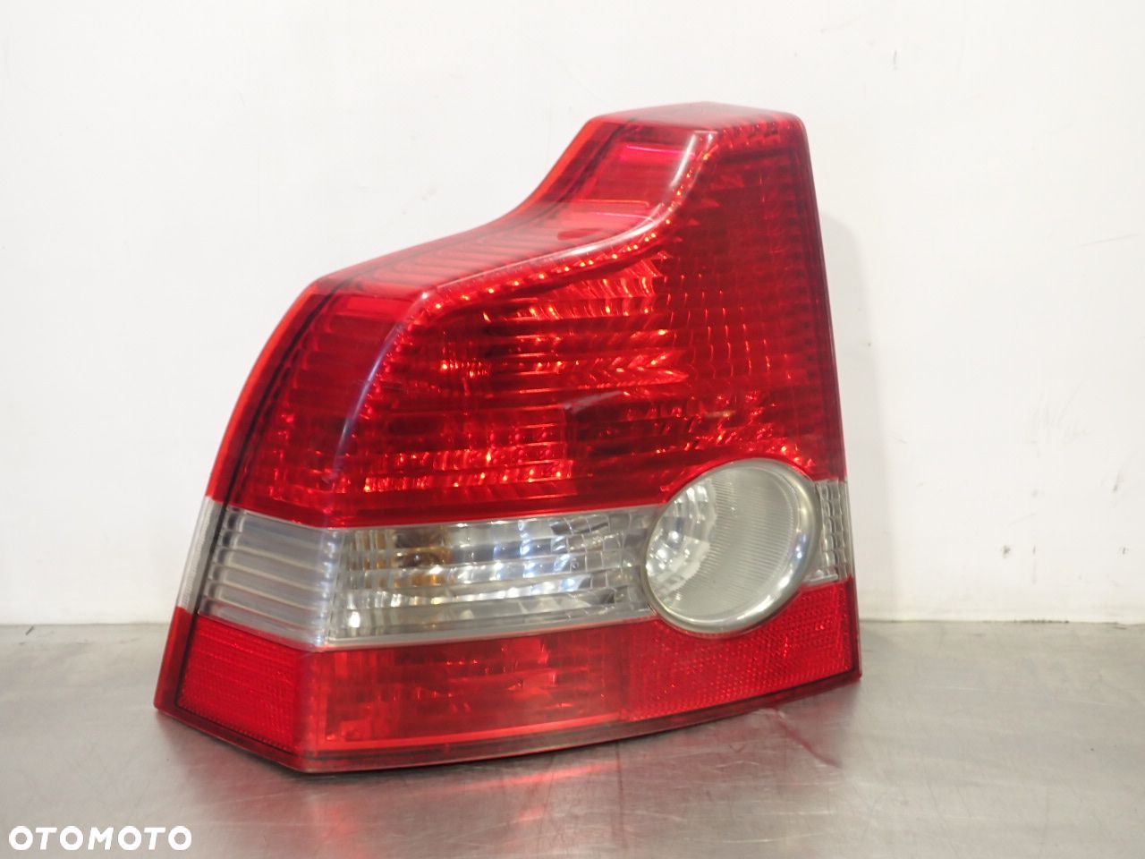 LAMPA LEWA TYLNA VOLVO S40 II - 1