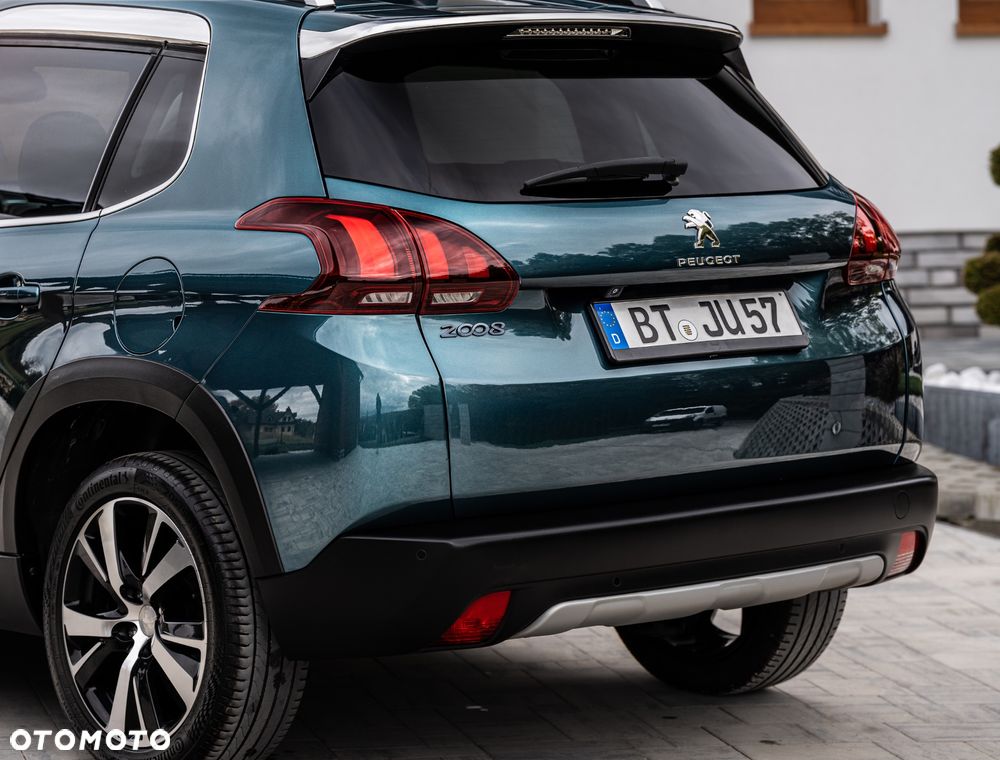 Peugeot 2008 1.2 Pure Tech Allure S&S - 14