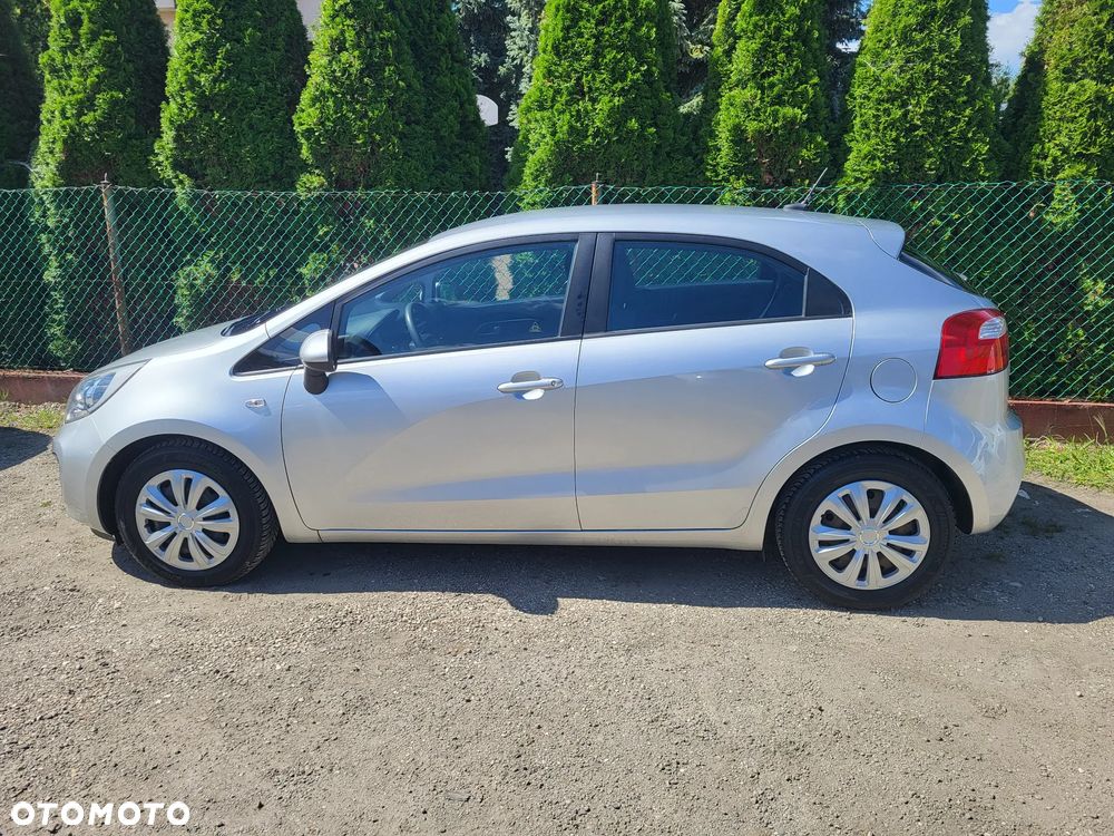 Kia Rio - 5