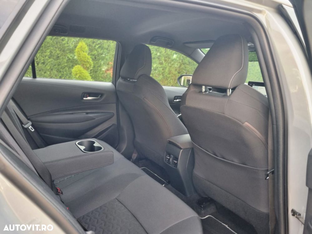 Toyota Corolla 1.8 HSD Dynamic - 13