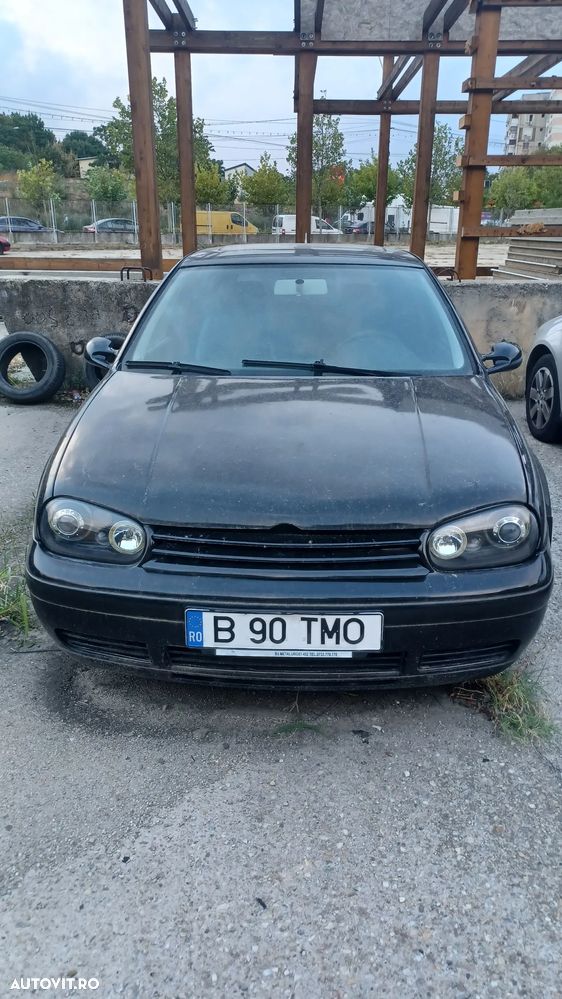 Volkswagen Golf 1.8 GTI - 1