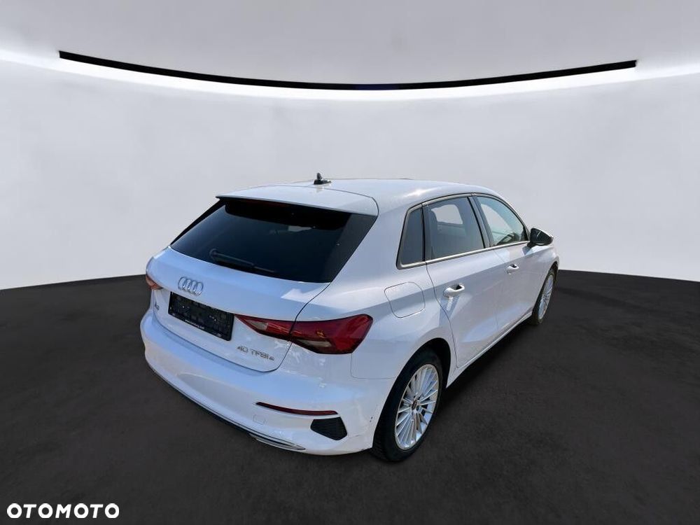 Audi A3 Sportback - 4