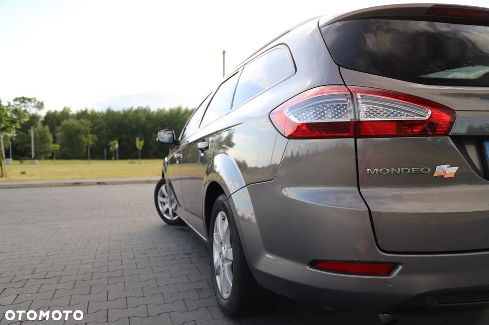 Ford Mondeo 2.0 FF Gold X - 18