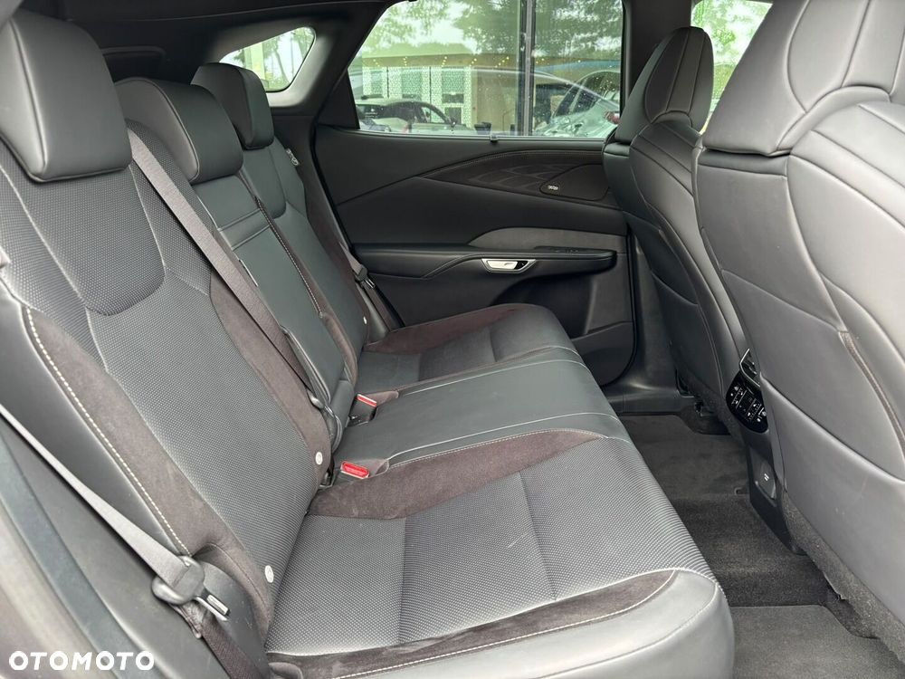 Lexus RX - 24