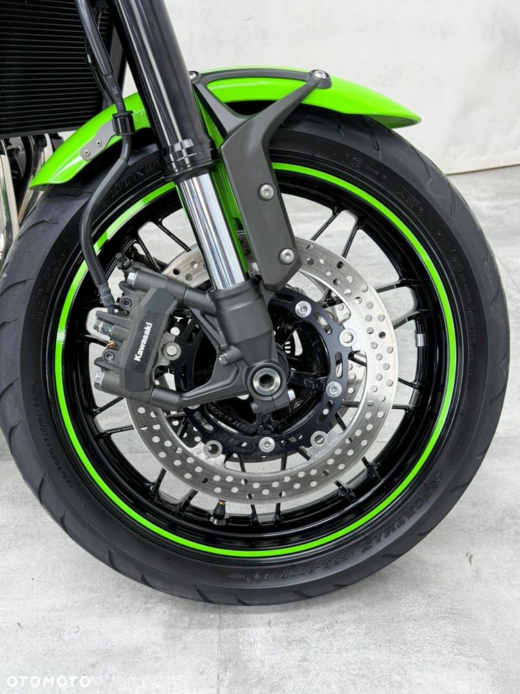 Kawasaki Z 900 RS - 12