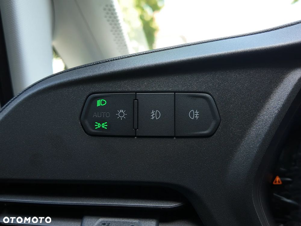 Ford Transit Connect - 22