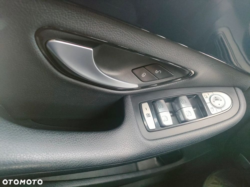 Mercedes-Benz Klasa C 200 (BlueTEC) d Avantgarde - 16