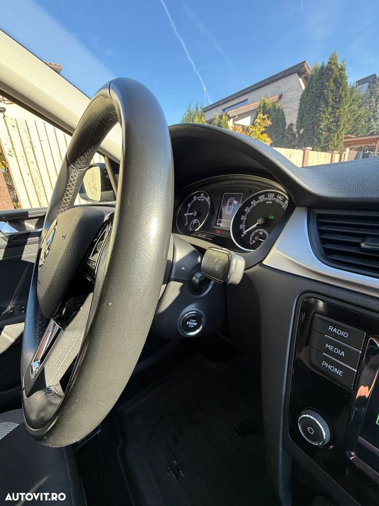 Skoda Rapid - 19