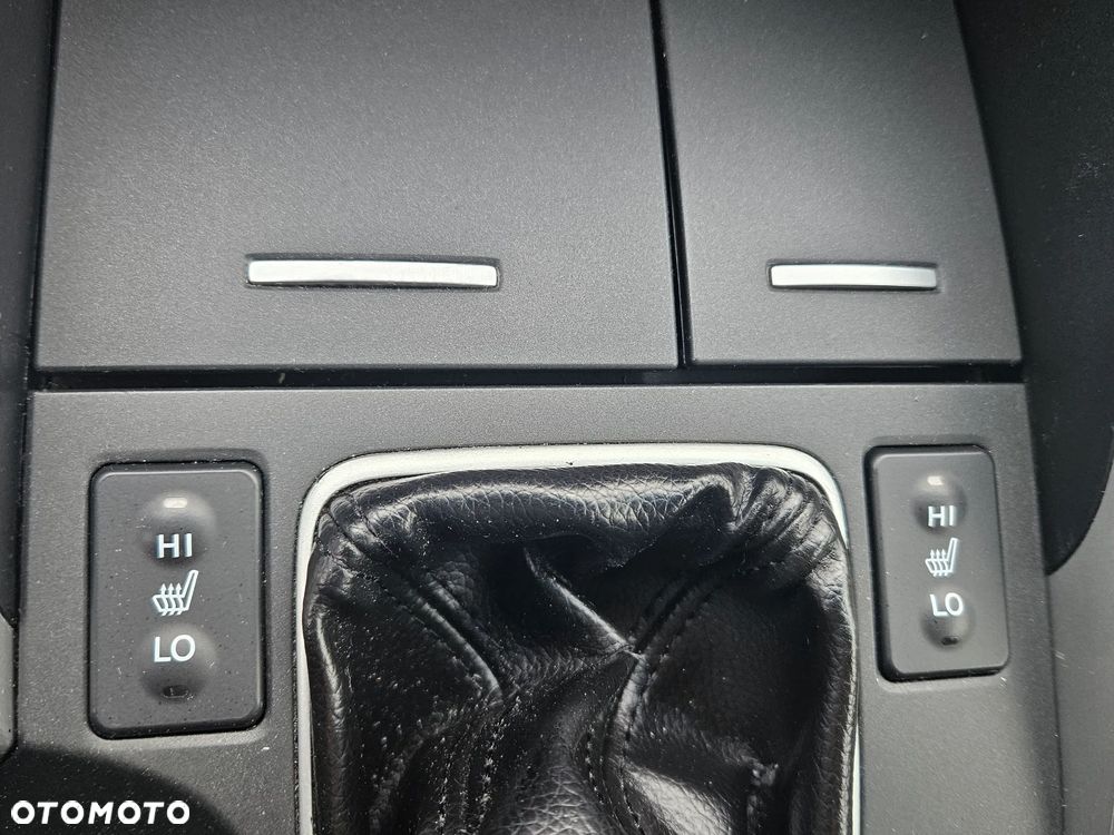 Honda Accord 2.0 Executive - 19