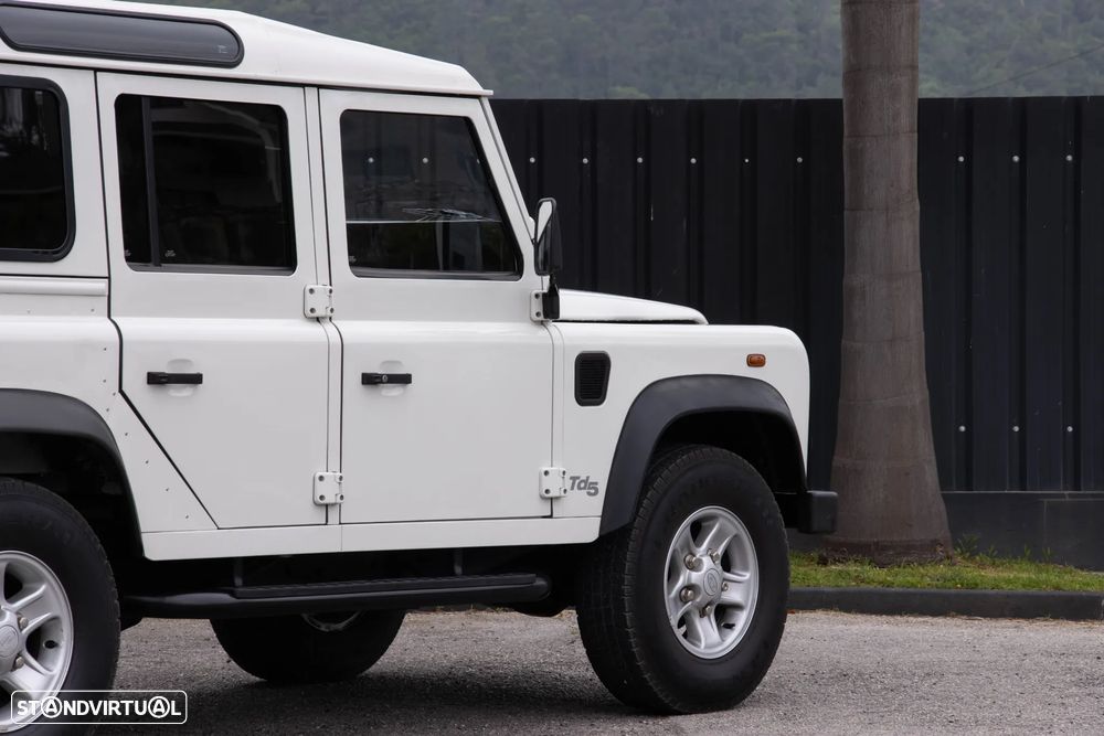 Land Rover Defender 110 2.5 Td5 E - 17