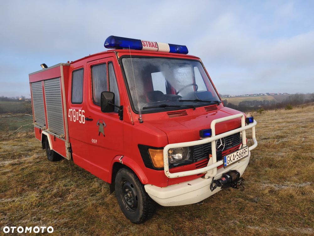 Mercedes-Benz 207 D - 2