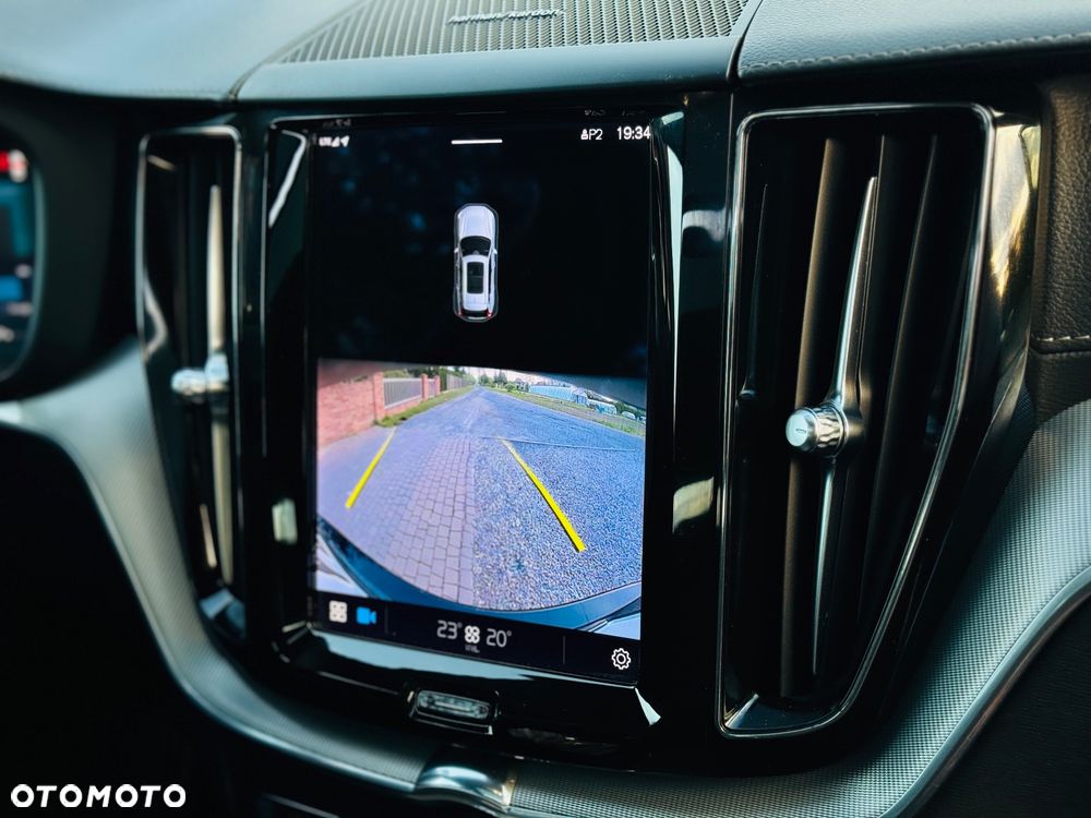 Volvo XC 60 B4 D AWD Geartronic RDesign - 19