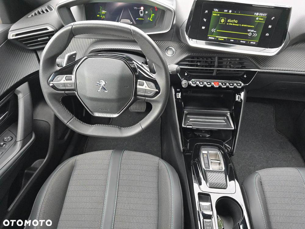 Peugeot 2008 1.2 PureTech Allure Pack S&S EAT8 - 21
