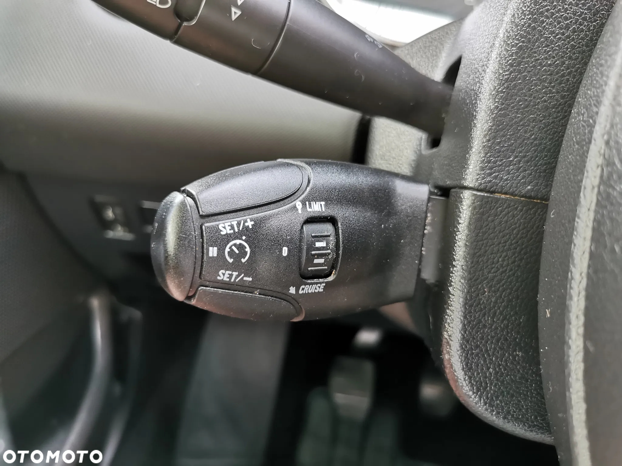 Peugeot 308 SW e-HDi FAP 110 Stop&Start Family - 20