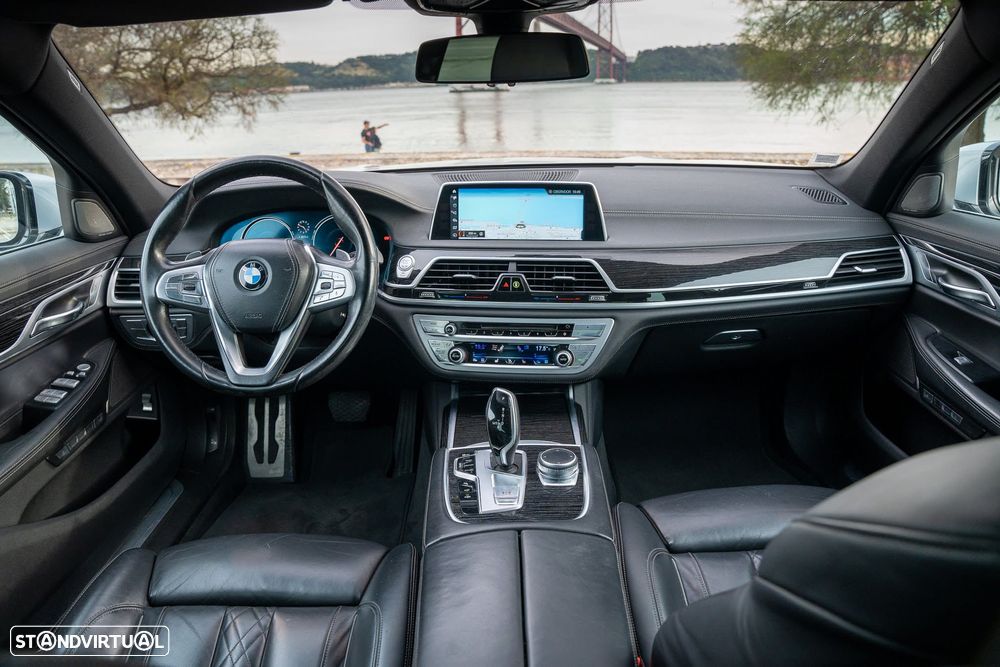 BMW 730 d Pack M - 12