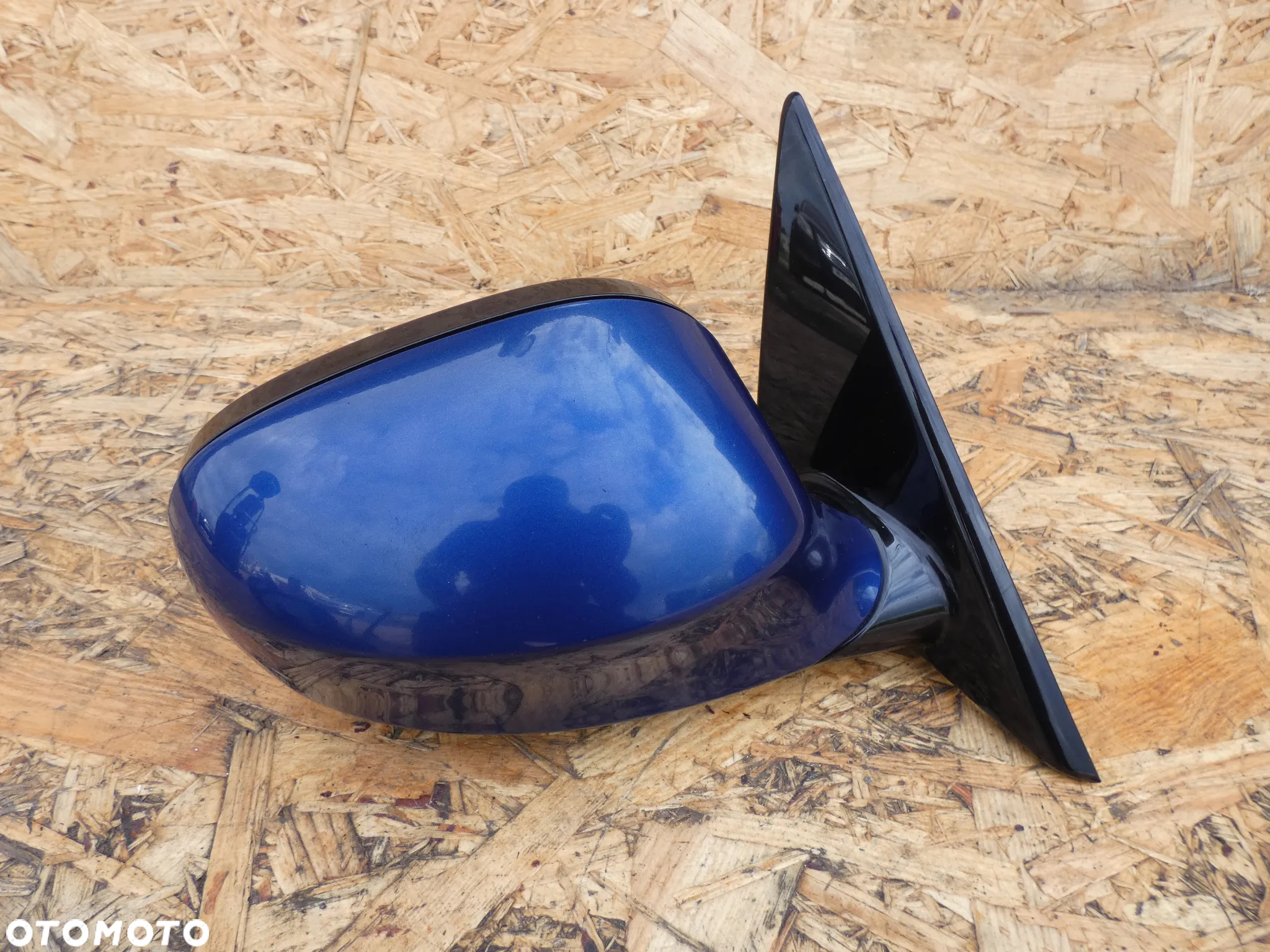 BMW E90 E91 LIFT LUSTERKO PRAWE  LAMANS BLAU - 3