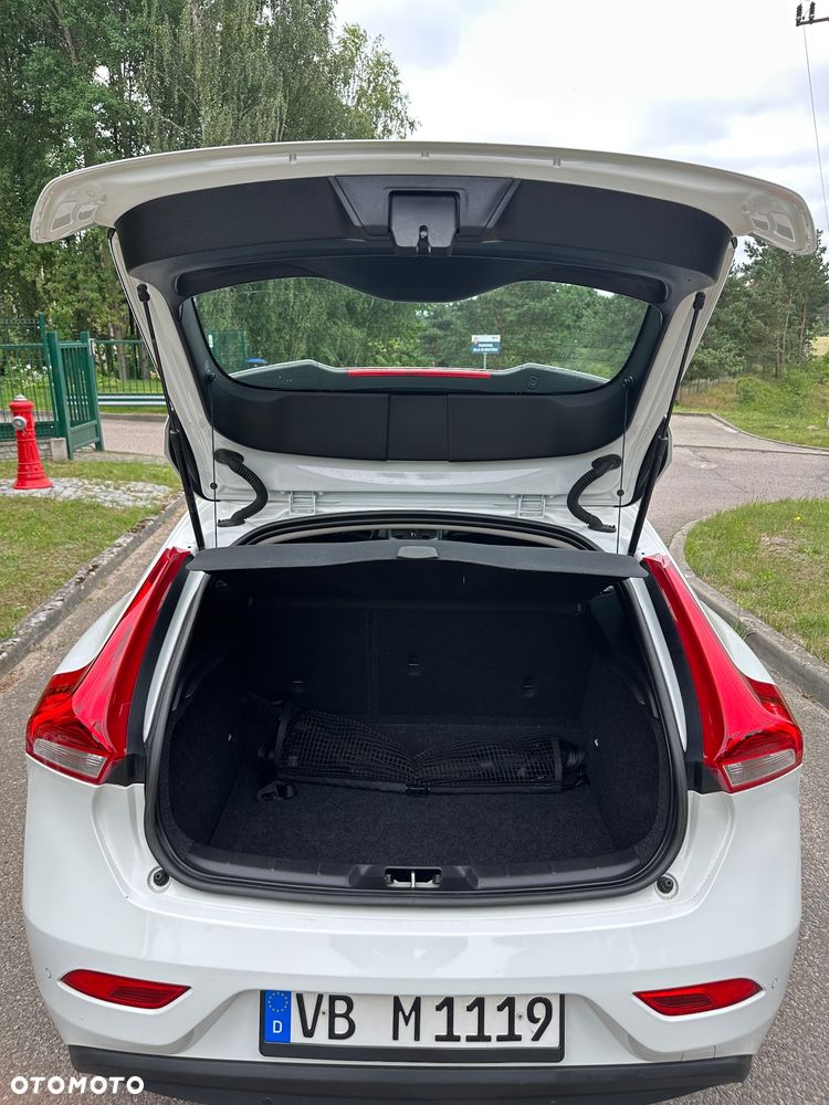 Volvo V40 T2 - 30