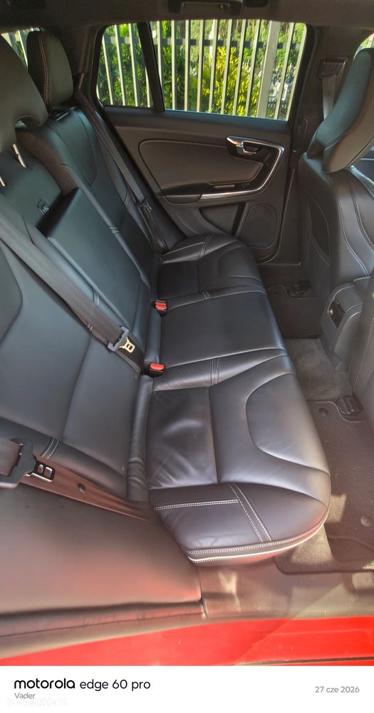 Volvo V60 D4 Geartronic R-Design - 16