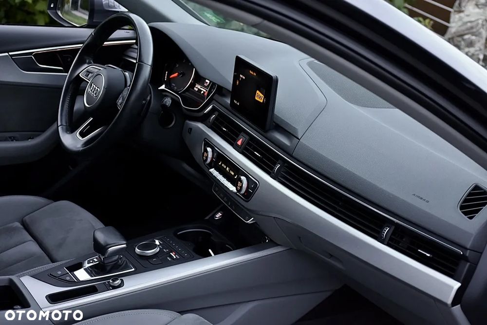 Audi A4 Avant 2.0 TDI Design S tronic - 24