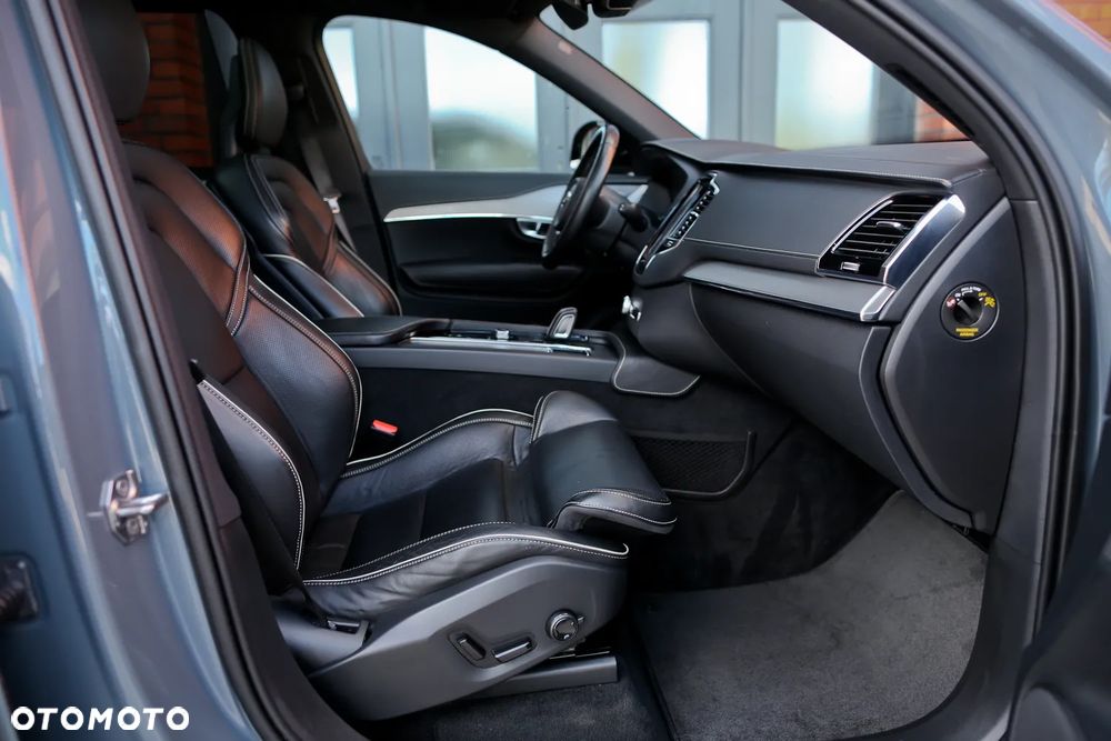 Volvo XC 90 B5 D AWD Ultimate Dark 7os - 24