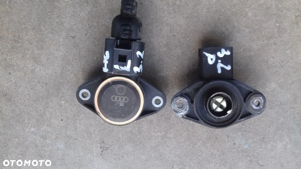 czujnik klap kolektora 03C907386B A6 C6 3.2 FSI AUK - 1