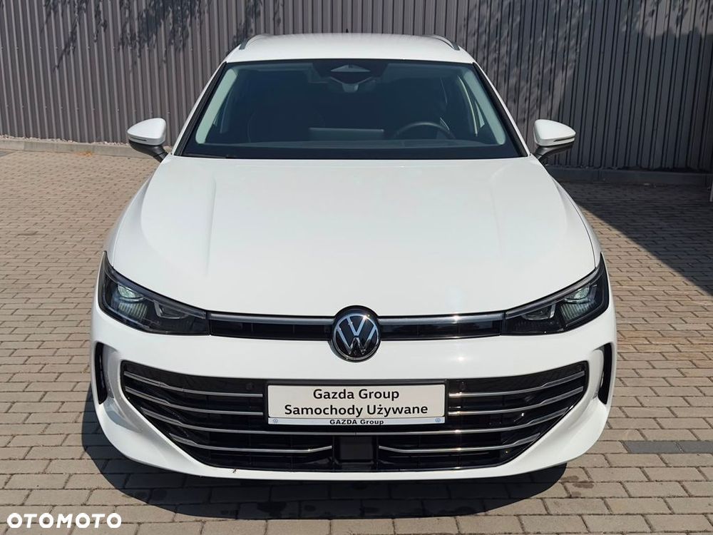 Volkswagen Passat - 4