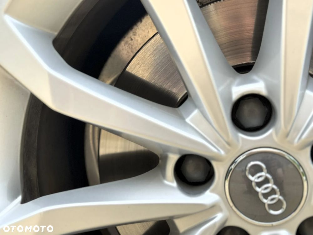 Audi A4 Limousine 35 TDI S tronic - 13