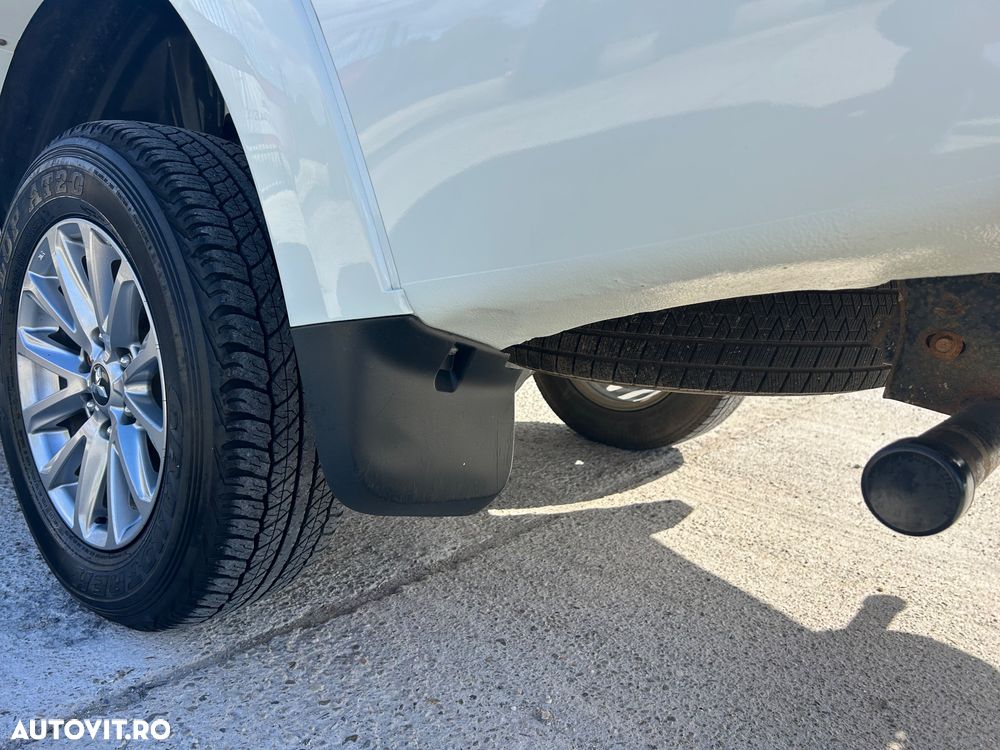 Mitsubishi L200 Double Cab 2.4 DI-D M/T Intense - 35