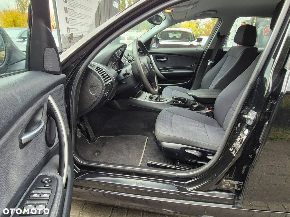 BMW Seria 1 - 24
