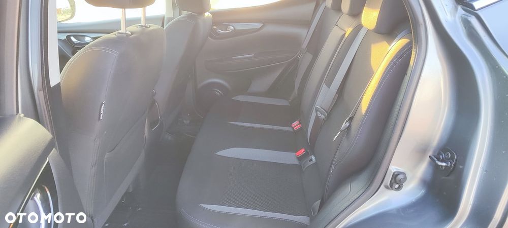 Nissan Qashqai 1.2 DIG-T N-Vision - 17