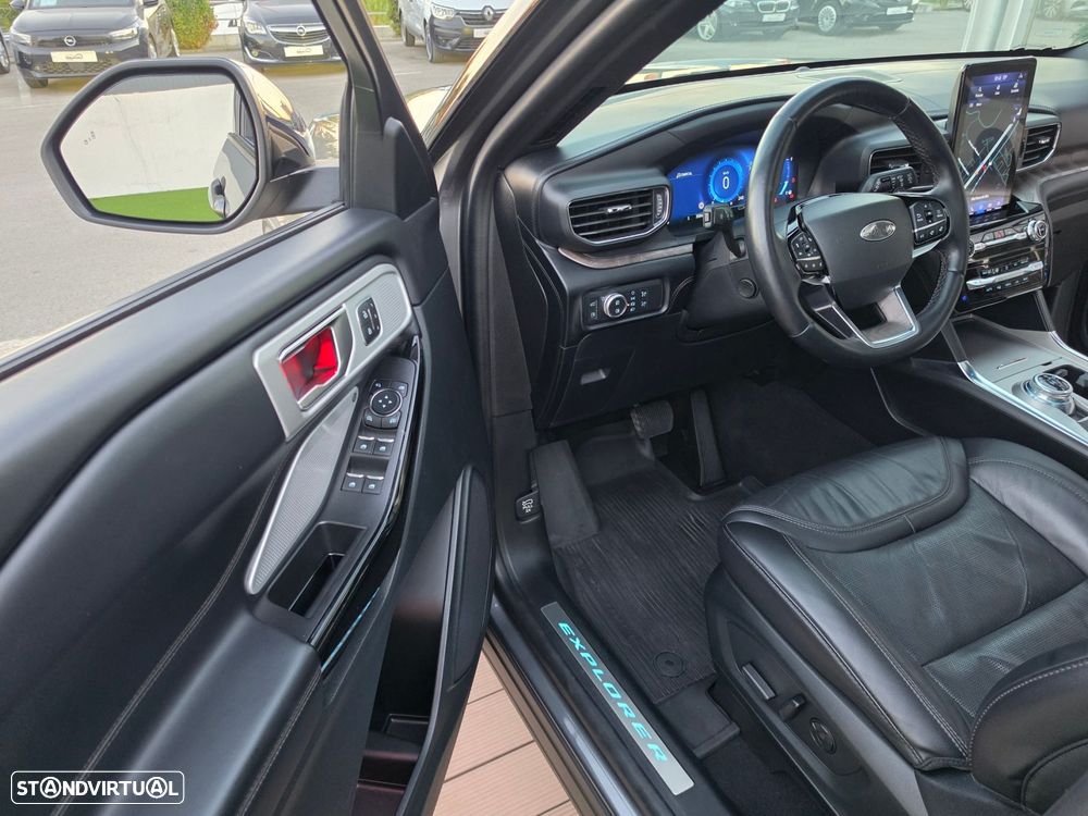 Ford Explorer 3.0 EcoBoost PHEV Platinum - 28