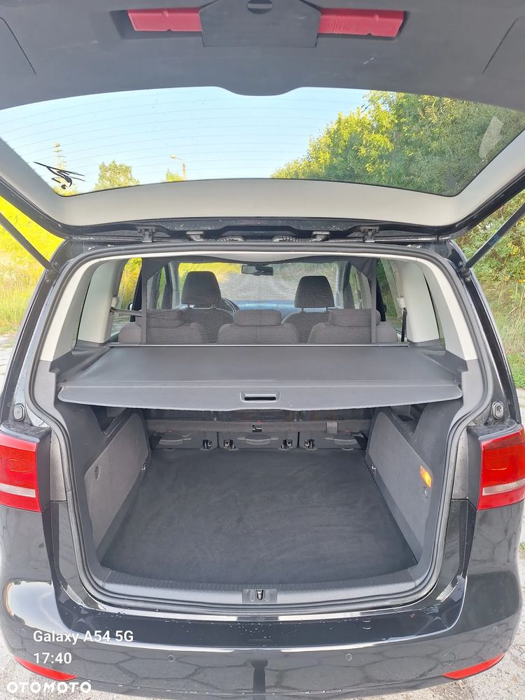 Volkswagen Touran 1.6 TDI DPF BlueMotion Technology Highline - 11