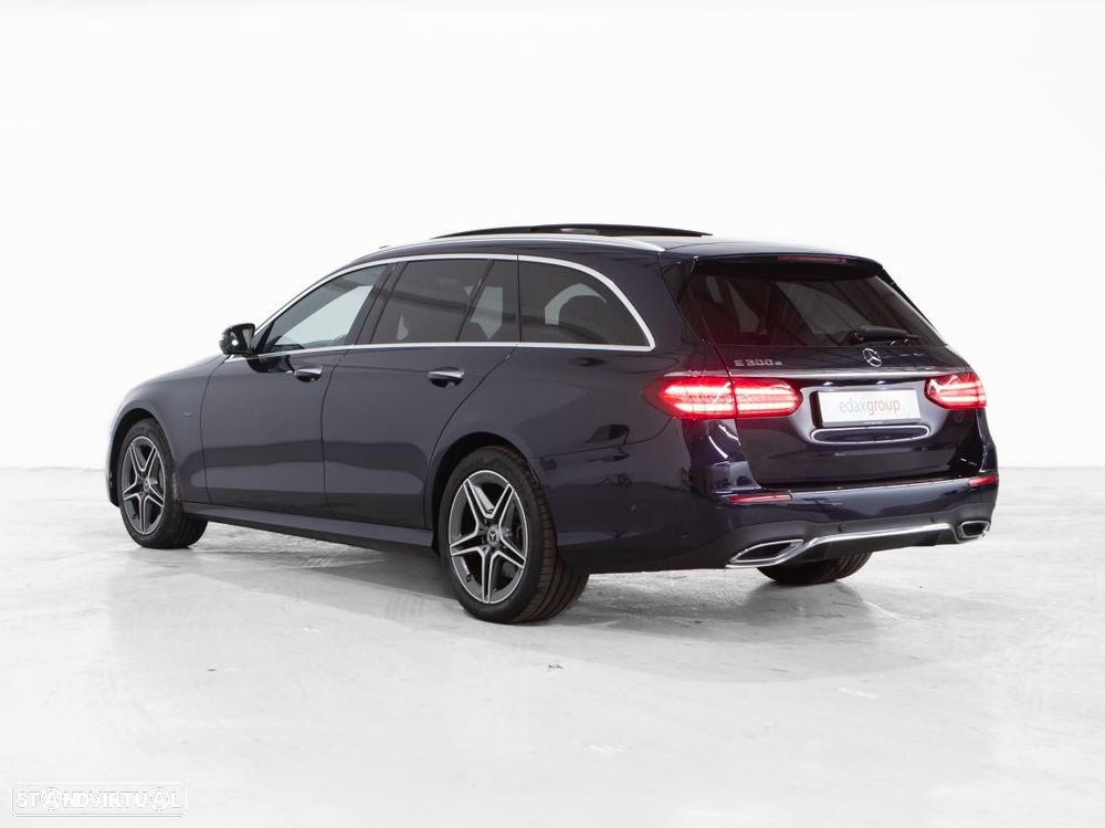 Mercedes-Benz E 300 T 9G-TRONIC AMG Line - 4