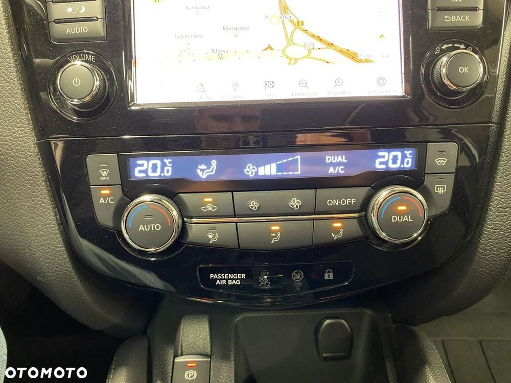 Nissan Qashqai 1.3 DIG-T N-Connecta - 30